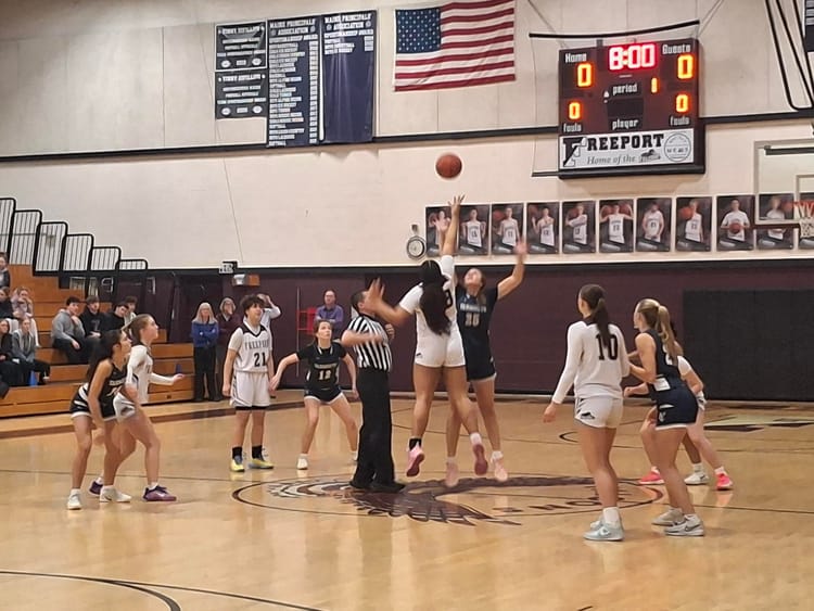 Freeport girls shut down Yarmouth in prelim to advance