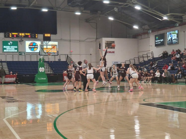 Gray-New Gloucester ends Freeport's season in quarterfinals