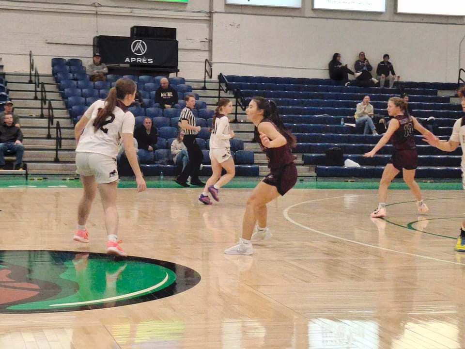Greely girls extend win streak with victory over Freeport