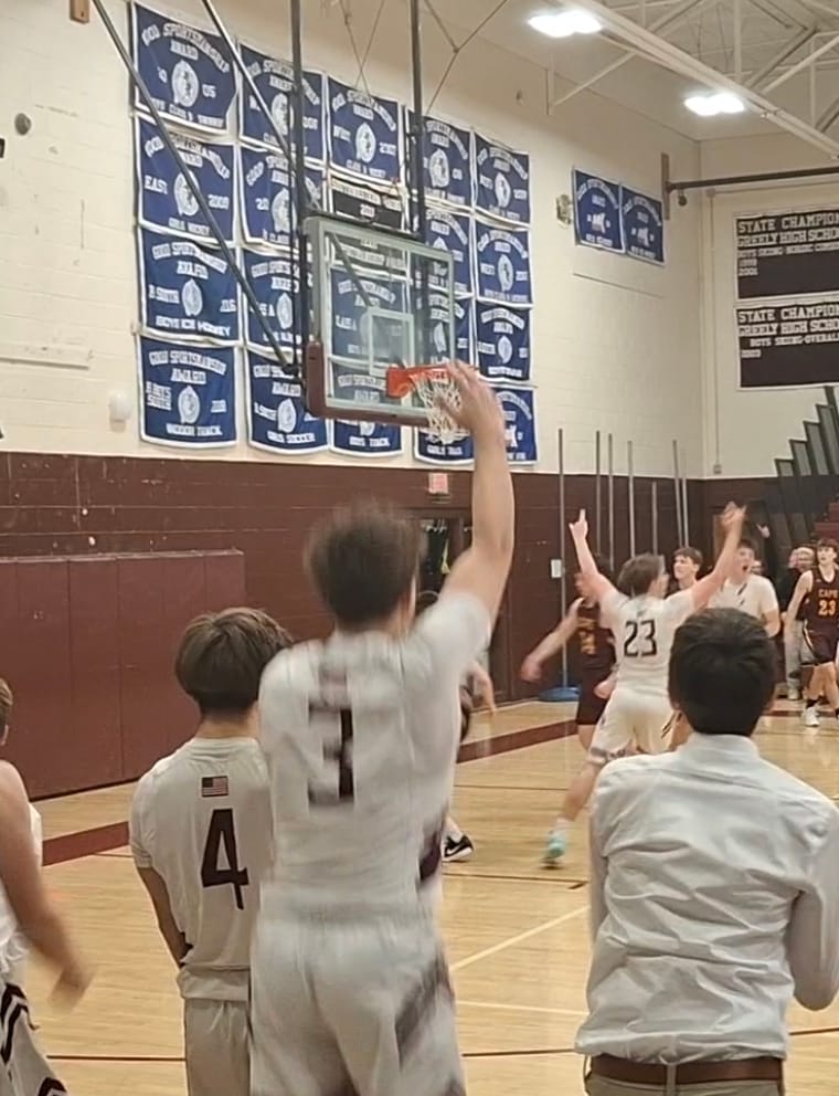 Greely boys edge Cape Elizabeth on late 3-pointer